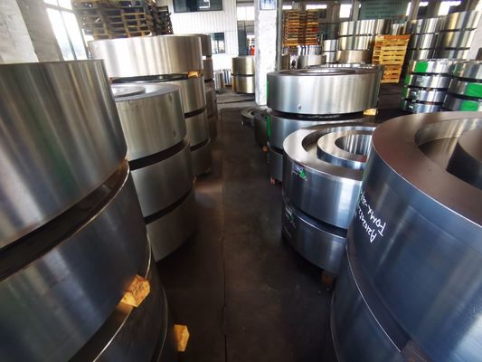 Cincin Baja Tempa 1000-7800mm Menyediakan Kekasaran Permukaan 3.2 dan Kekerasan 240-320 Kompatibel dengan Mesin Industri