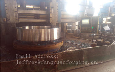 4140 42CrMo4 Rolled ditempa Steel Rings Q + T Tinggi Kekerasan Beton Mixer Truck
